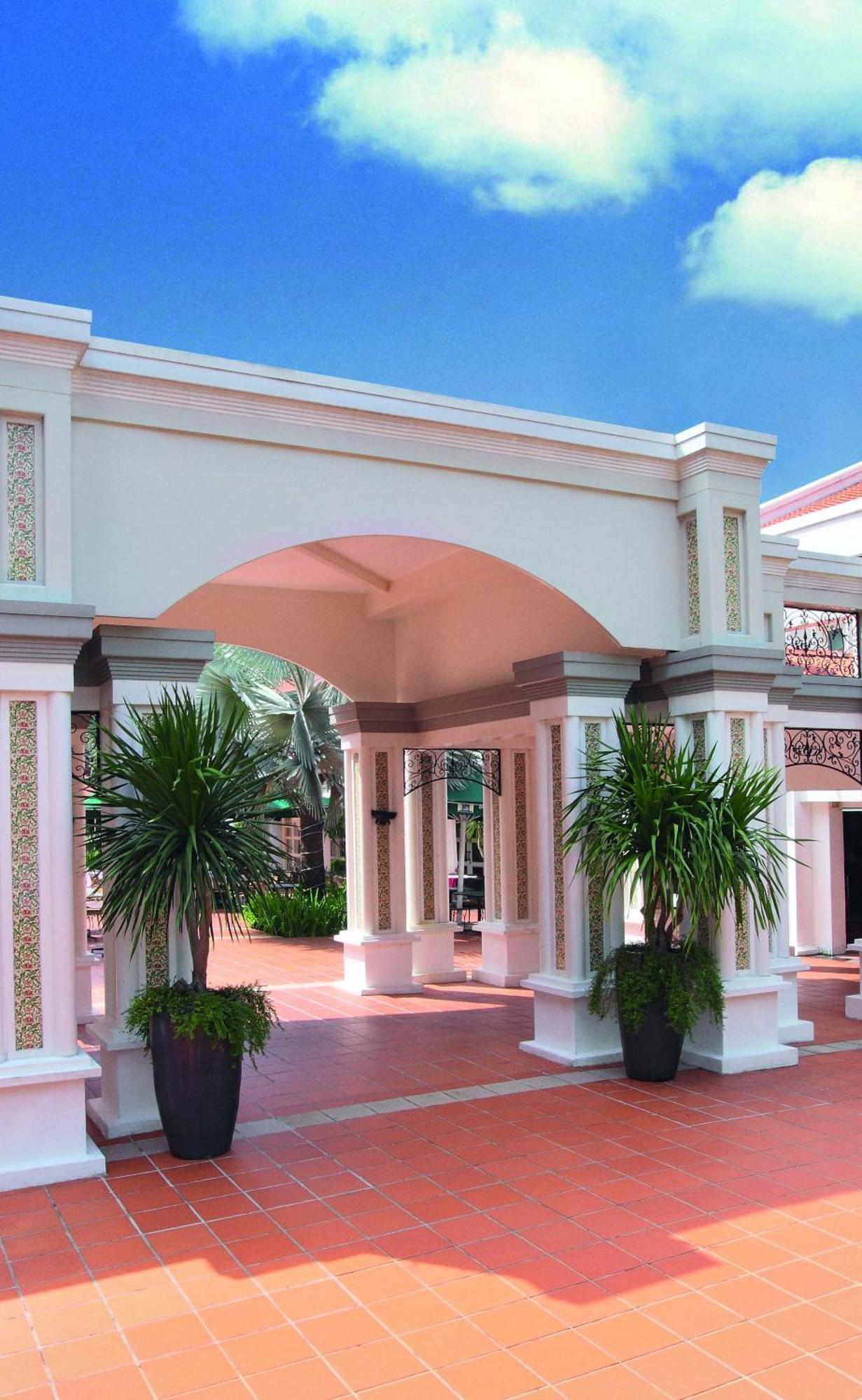 Khách sạn Village Court By Far East Hospitality 4*