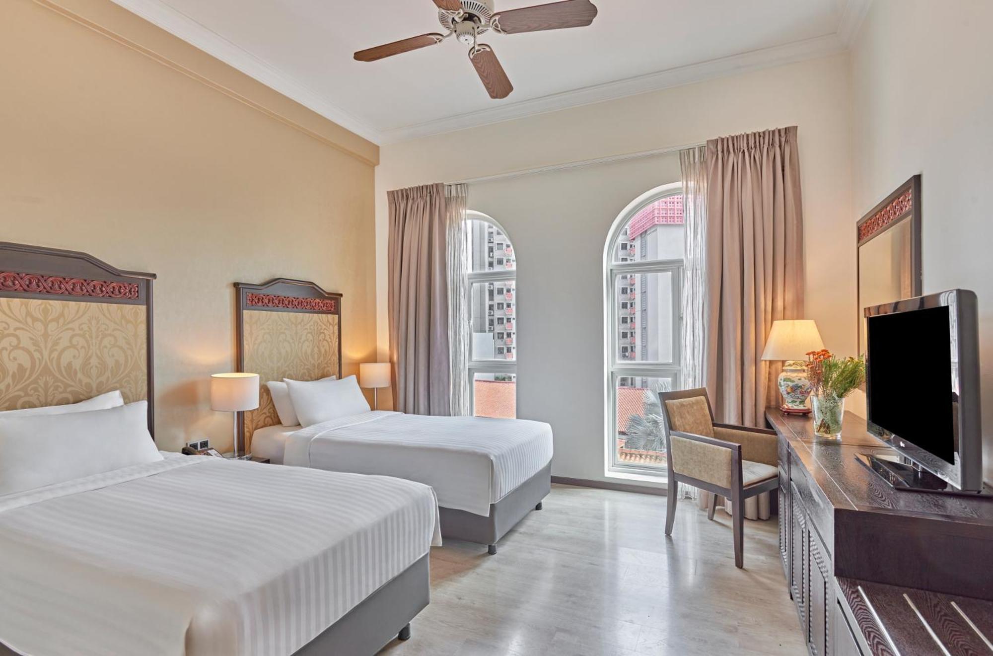 Khách sạn Village Court By Far East Hospitality 4*